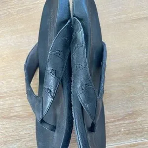 Tommy Bahama | Shoes | Tommy Bahama Dalaway Mens Black  display picture 2